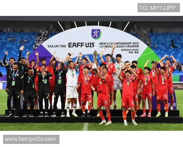 东亚杯国足对阵朝鲜精彩直播全程回顾与赛后分析