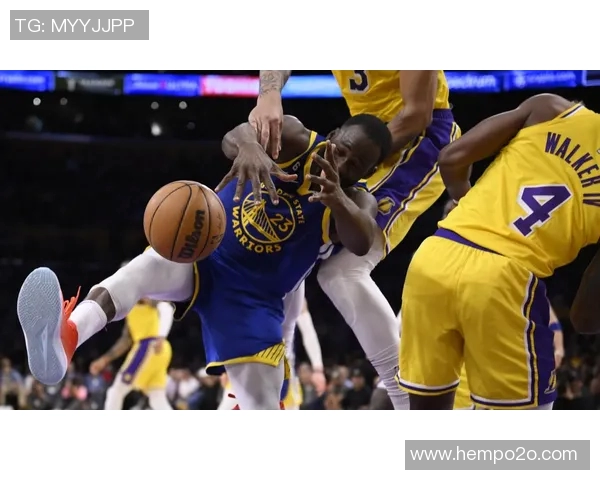 德雷蒙德格林的篮球智慧与团队精神如何塑造勇士王朝