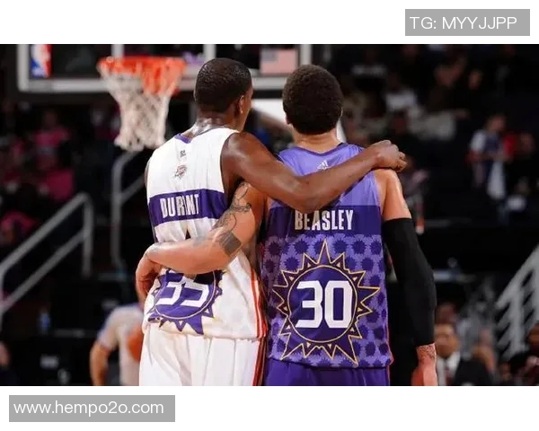 杜兰特与比斯利的对决谁能在赛场上笑到最后分析两位球员的实力与表现