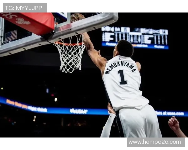 球星受伤成为球队困扰，马刺球迷担心季后赛之路