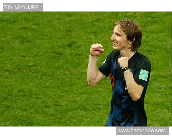 莫德里奇：足球场上的艺术家与传奇中场的辉煌之路