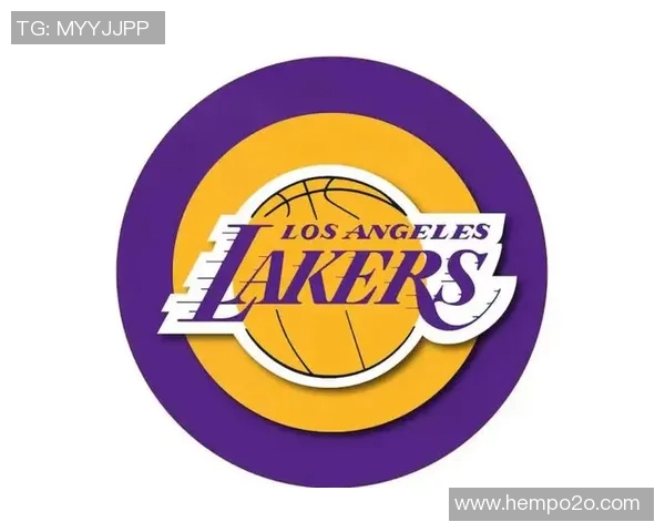 克劳福德与科比的巅峰对决：篮球场上的传奇较量与荣耀时刻