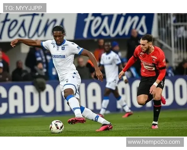 意甲焦点战拉齐奥迎战森索罗双方争夺三分激战一触即发