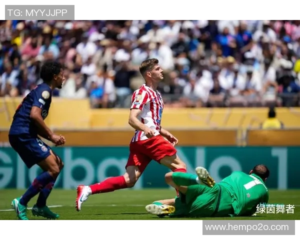 上港与恒大对决裁判表现引发争议球迷热议判罚尺度与公平性